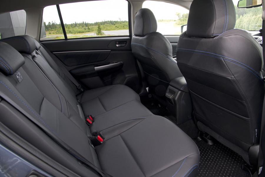 Интерьер Subaru Levorg 2015 года  (EU) (фото 34 из 40)
